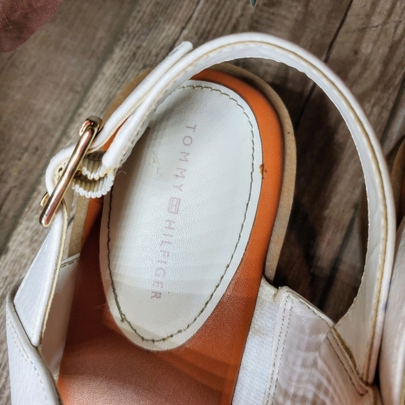 Tommy Hilfiger White Twolaya Faux Leather Slingback Heeled Sandals 7.5M Women's - Picture 12 of 16